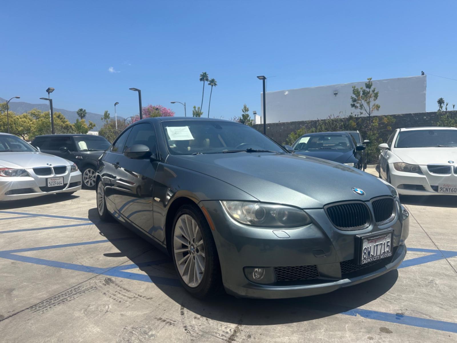 2009 Gray /BEIGE BMW 3-Series 335i Coupe (WBAWB73589P) with an 3.0L L6 DOHC 24V engine, AUTOMATIC transmission, located at 30 S. Berkeley Avenue, Pasadena, CA, 91107, (626) 248-7567, 34.145447, -118.109398 - Looking for a stylish and powerful vehicle in Pasadena, CA? Explore our inventory to find the impressive 2009 BMW 3-Series 335i Coupe, available now at our dealership! As your trusted Buy Here Pay Here (BHPH) dealer serving Los Angeles County, we specialize in providing top-quality used cars and sea - Photo #22